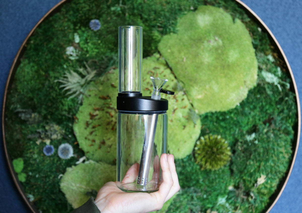 acrylic vs glass bong