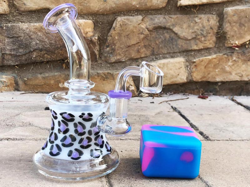 20 Cute Glass Pipes and Bongs You Must See