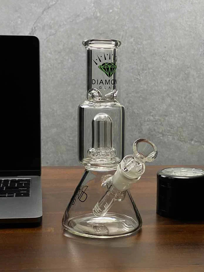 Bong Thickness: What is a Good Thickness For a Bong?