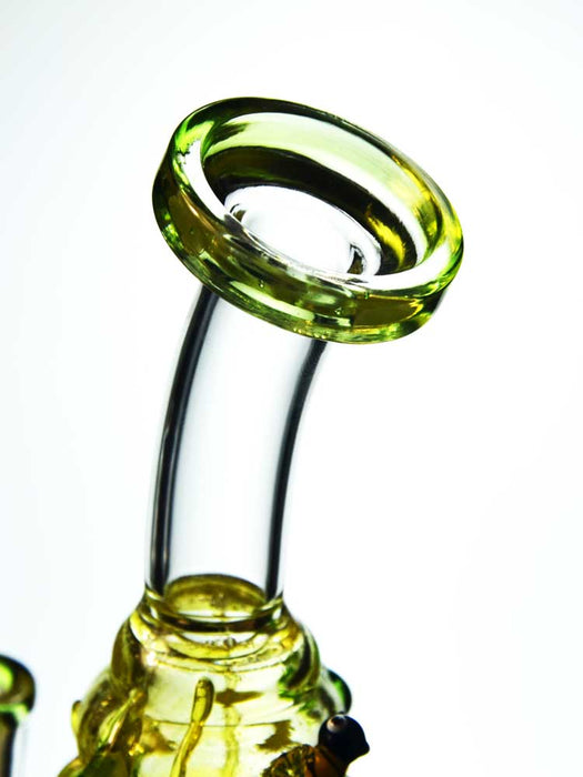 The Queen Bee by Lookah